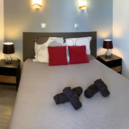 Le Rouge Et Le Noir 45 M2 Sur Coursives Gde Terrasse Port Nature Naturiste *