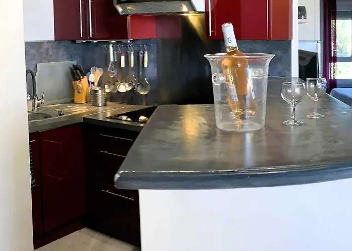 Апартаменти Le Rouge Et Le Noir 45 M2 Sur Coursives Gde Terrasse Port Nature Naturiste *