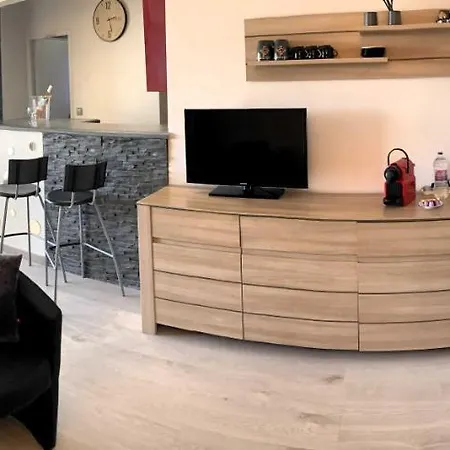 Le Rouge Et Le Noir 45 M2 Sur Coursives Gde Terrasse Port Nature Naturiste Appartement