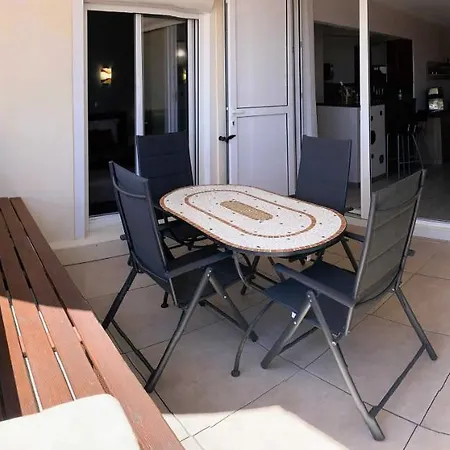 Le Rouge Et Le Noir 45 M2 Sur Coursives Gde Terrasse Port Nature Naturiste