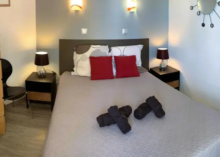 Le Rouge Et Le Noir 45 M2 Sur Coursives Gde Terrasse Port Nature Naturiste *