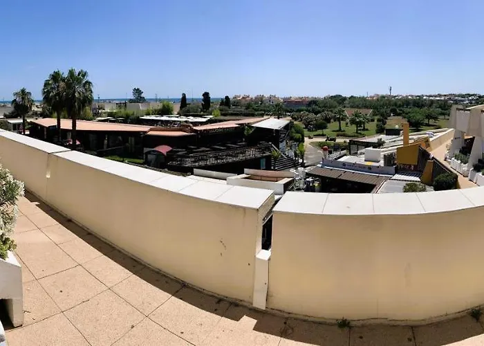 Le Rouge Et Le Noir 45 M2 Sur Coursives Gde Terrasse Port Nature Naturiste * アグド